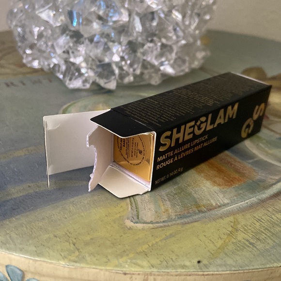 SHEGLAM MATTE ALLURE LIPSTICK 💄 - Picture 7 of 9